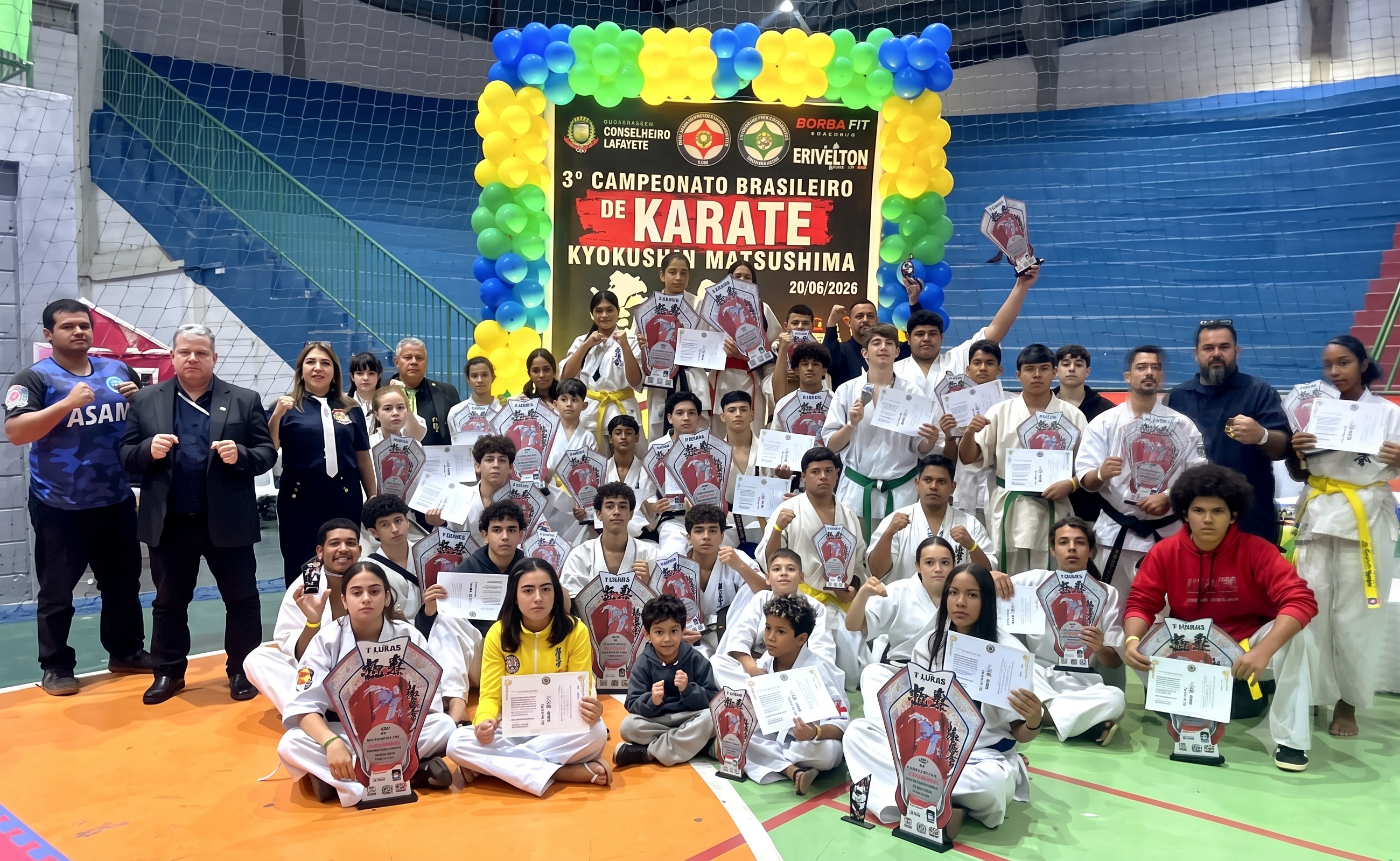 Alunos da Associação Sales de Artes Marciais